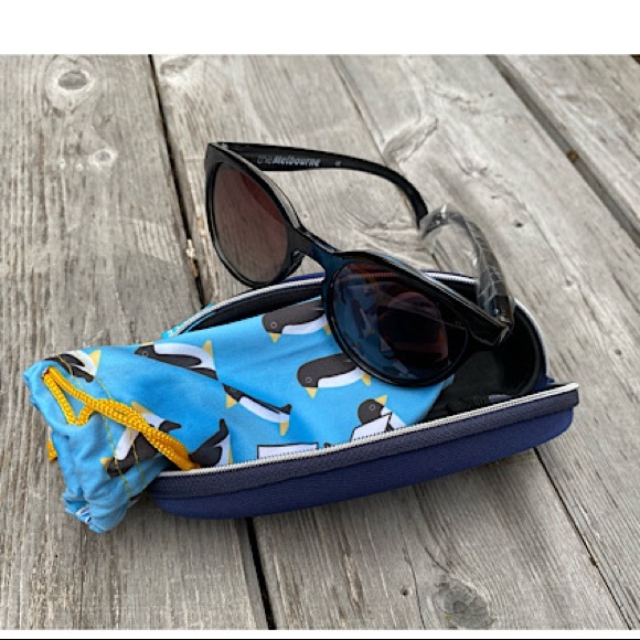 KZ Gear floating sunglasses. Black /black frame - Picture 3 of 5